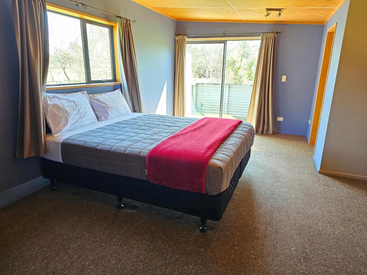 Te Anau Farm Cottage 外观 照片